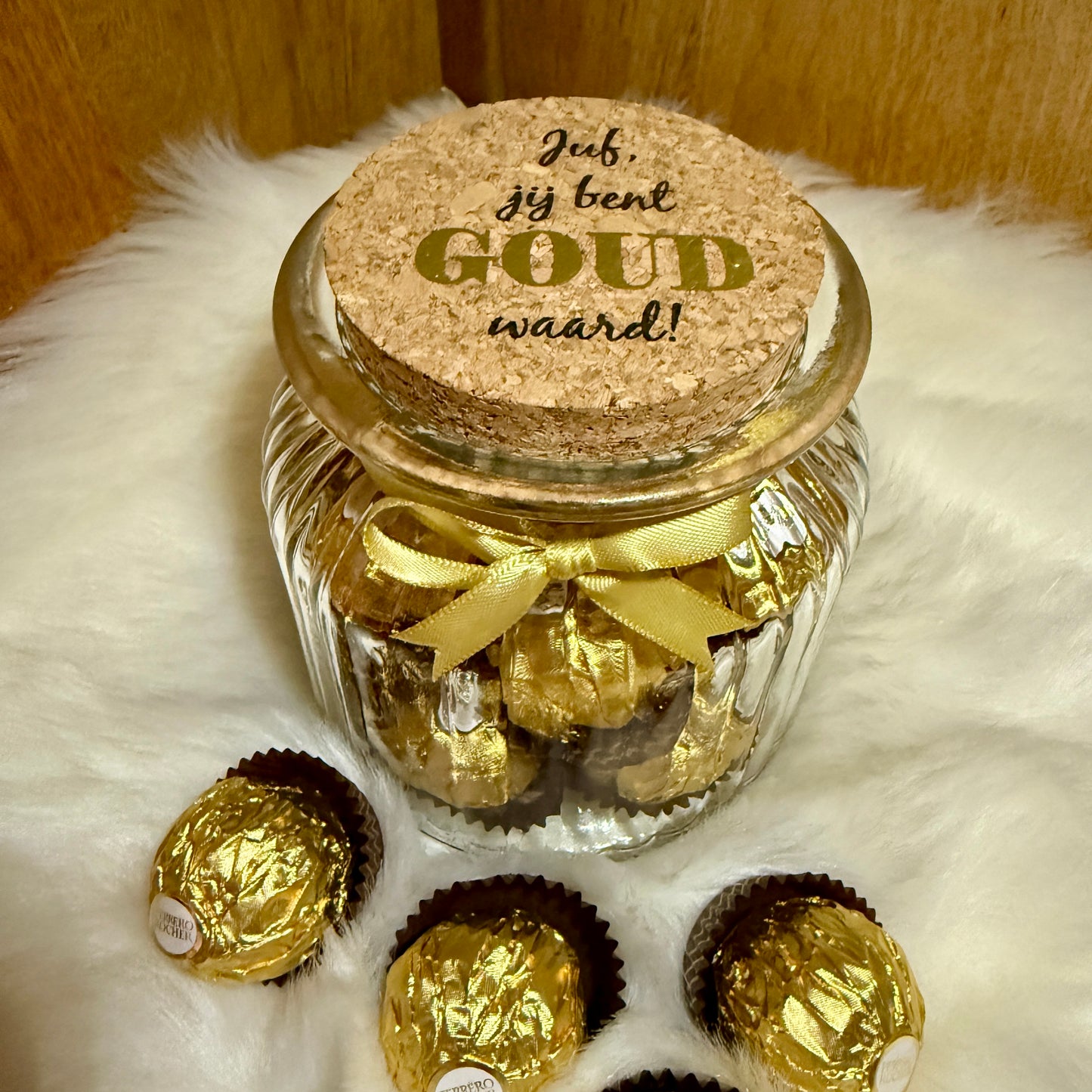 Glazen pot ‘Juf, jij bent goud waard!’ - Ferrero